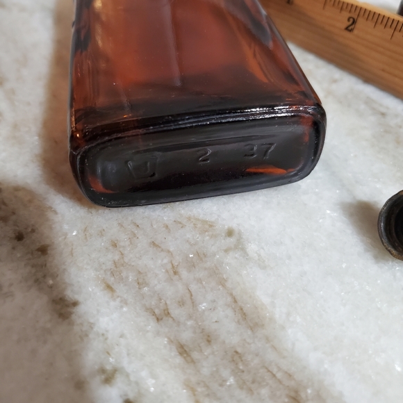 SOLD⚜❤⚜VintageSOLD Amber Bottles - Picture 7 of 8